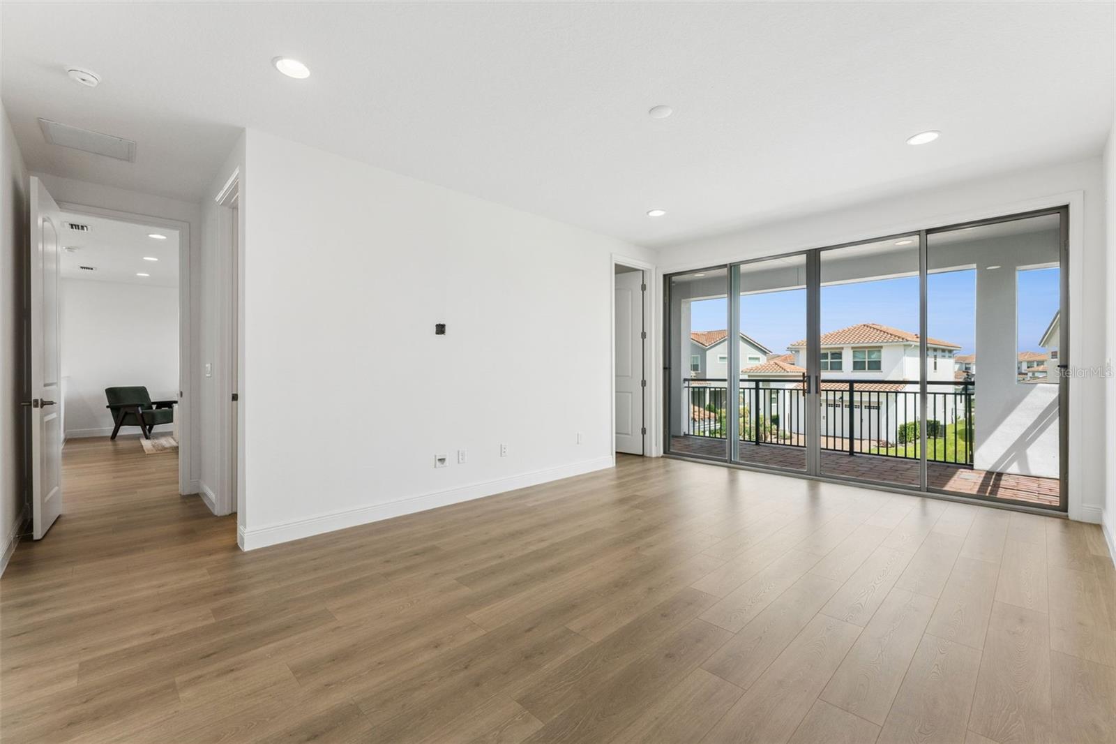 EAGLE CREEK - Residential