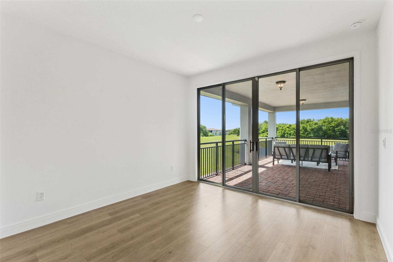 EAGLE CREEK - Residential