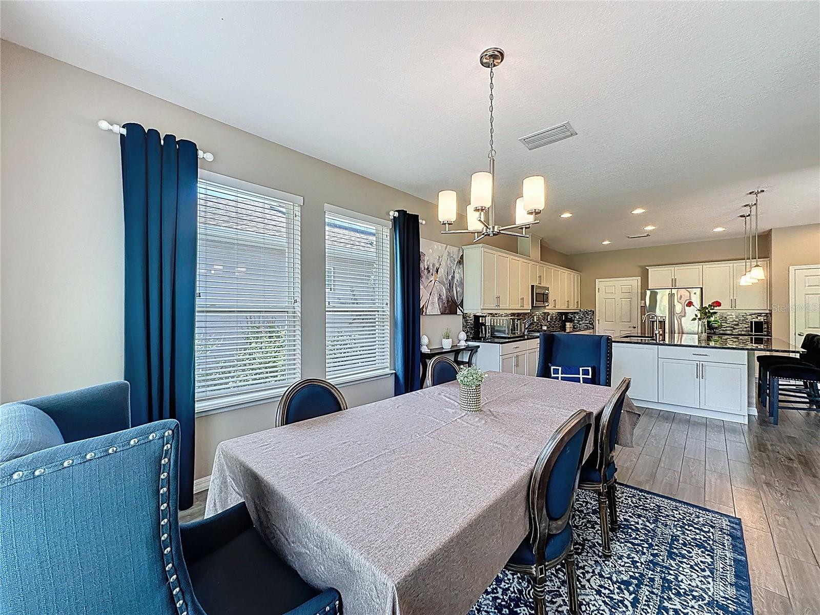 CASCADES OF GROVELAND (TRILOGY) - Residential
