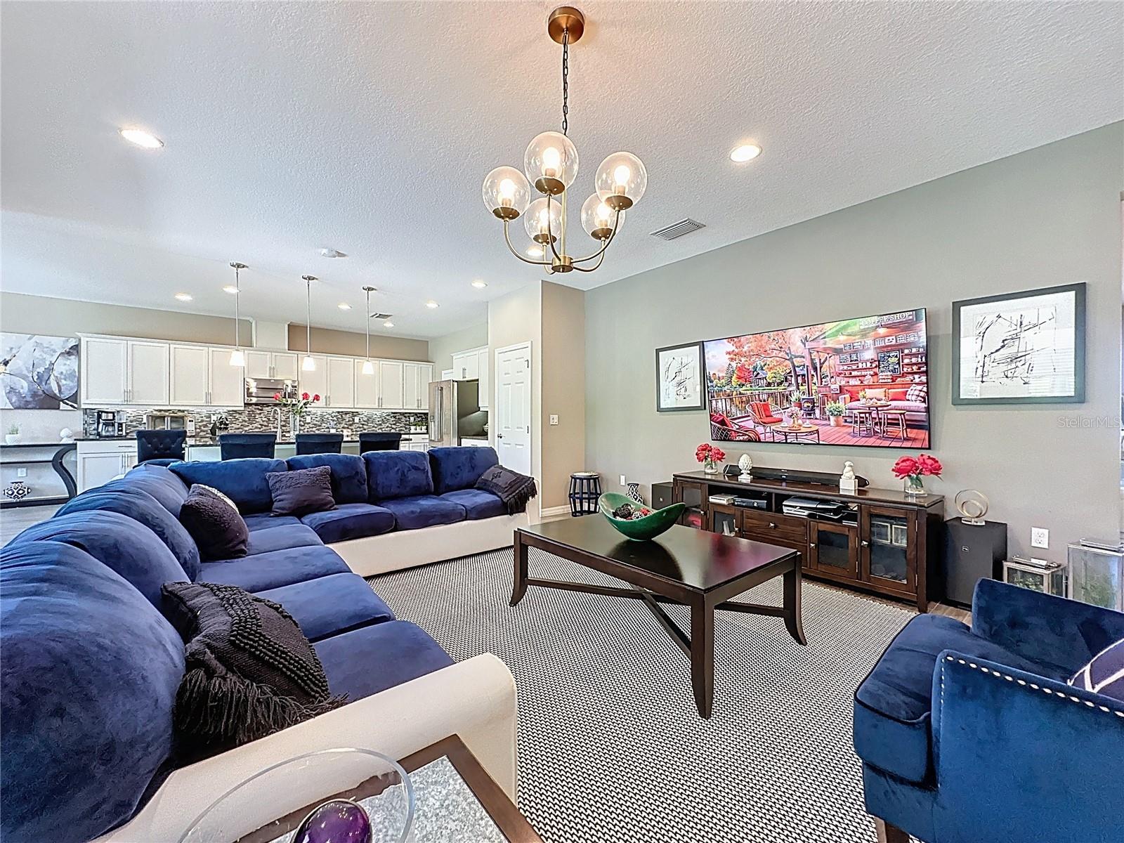 CASCADES OF GROVELAND (TRILOGY) - Residential