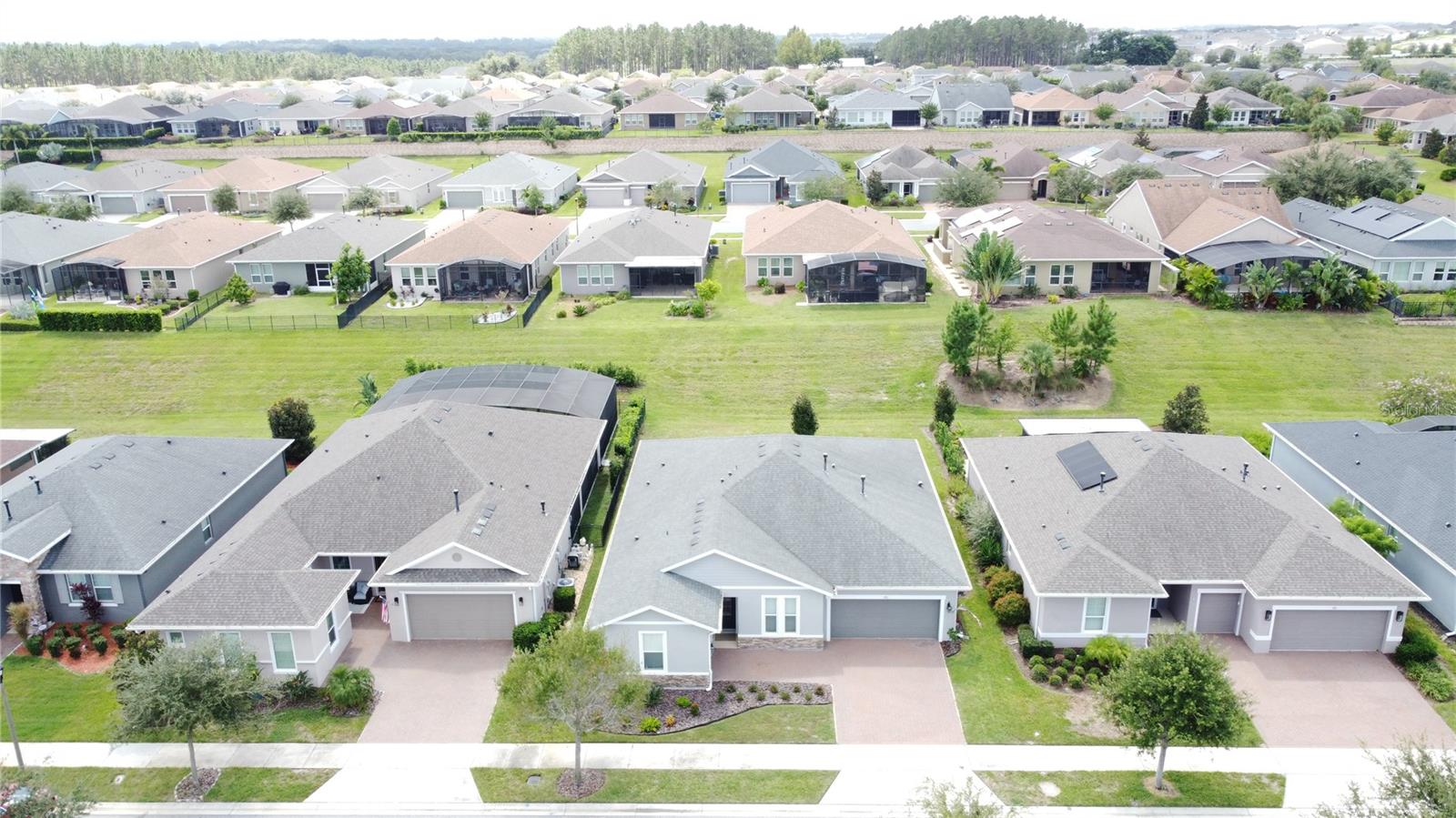 CASCADES OF GROVELAND (TRILOGY) - Residential