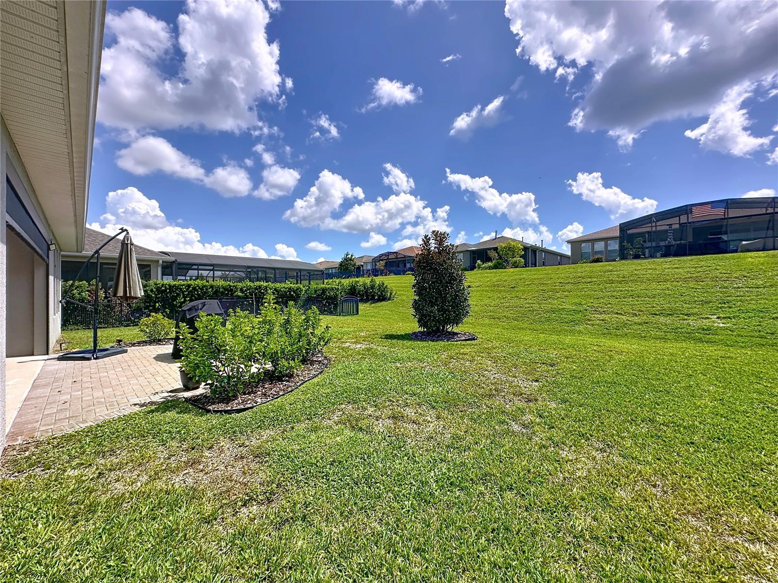 CASCADES OF GROVELAND (TRILOGY) - Residential