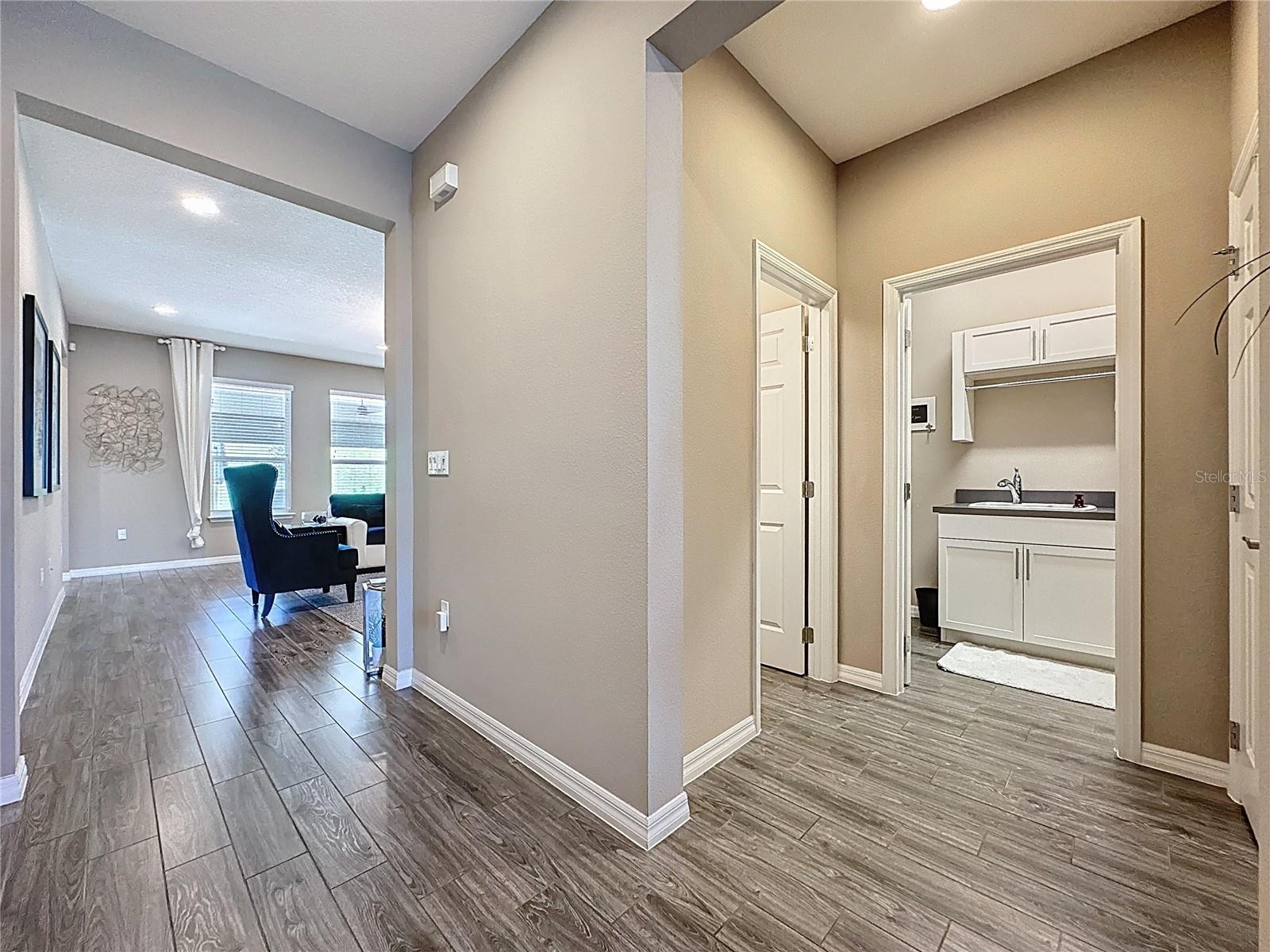 CASCADES OF GROVELAND (TRILOGY) - Residential