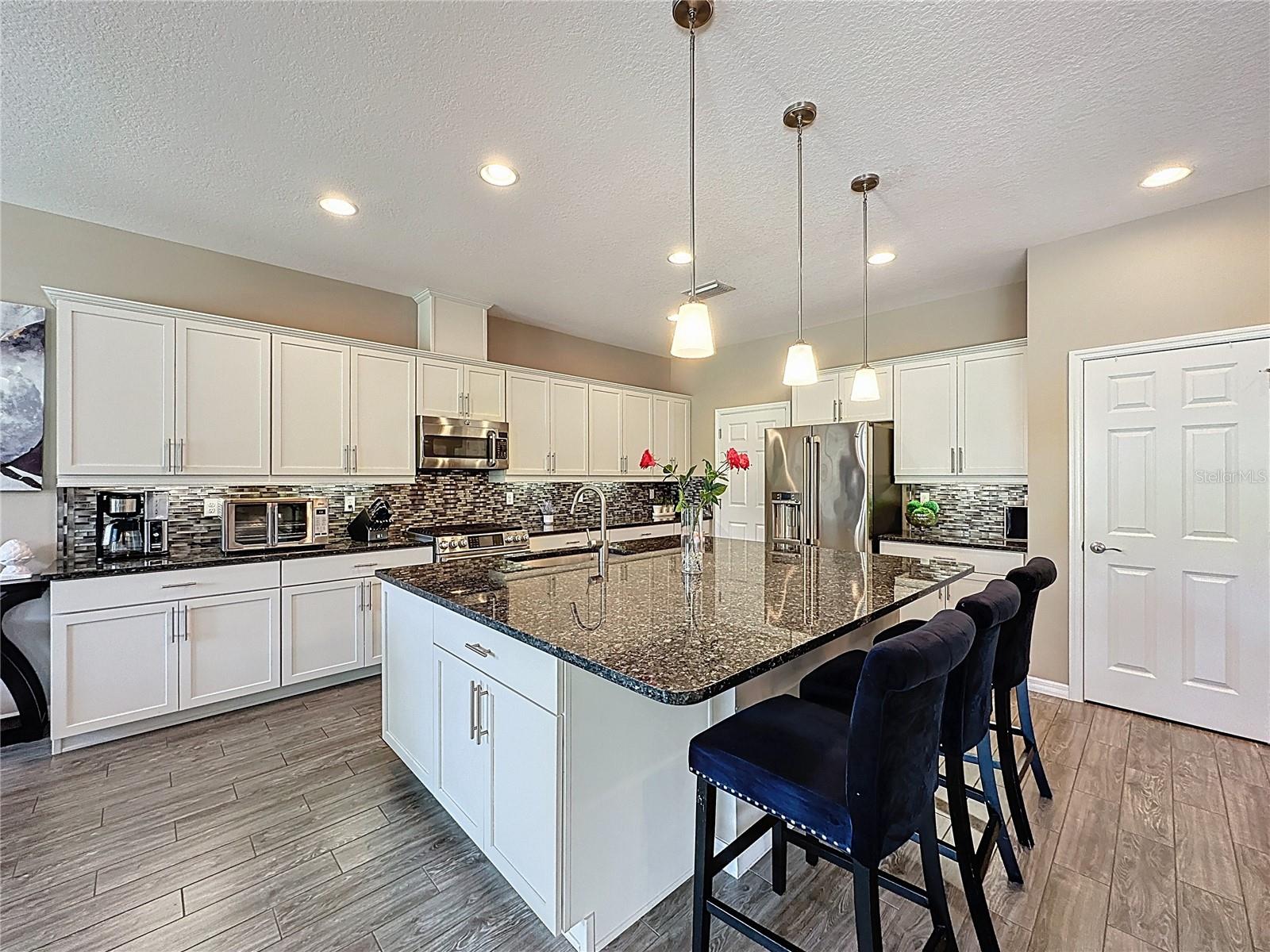 CASCADES OF GROVELAND (TRILOGY) - Residential