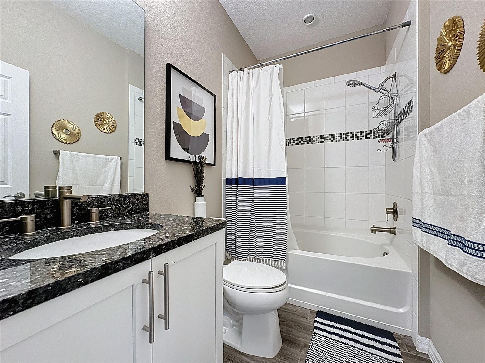 CASCADES OF GROVELAND (TRILOGY) - Residential