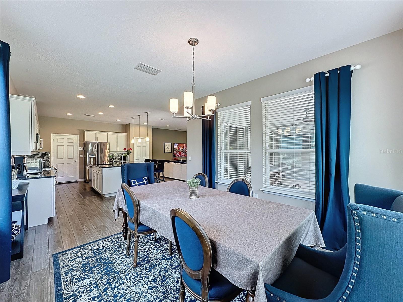 CASCADES OF GROVELAND (TRILOGY) - Residential