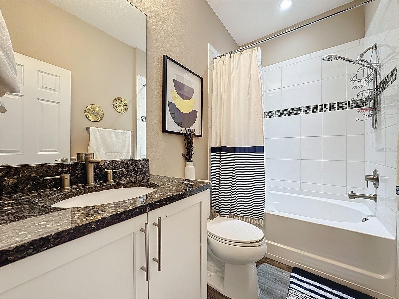 CASCADES OF GROVELAND (TRILOGY) - Residential