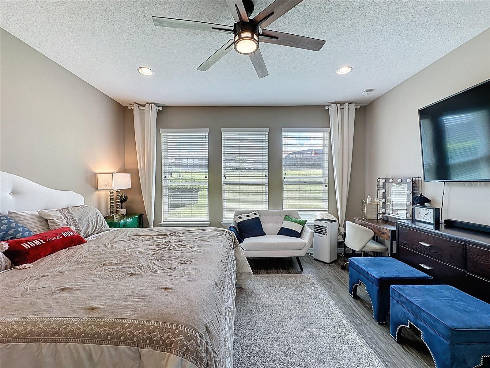 CASCADES OF GROVELAND (TRILOGY) - Residential