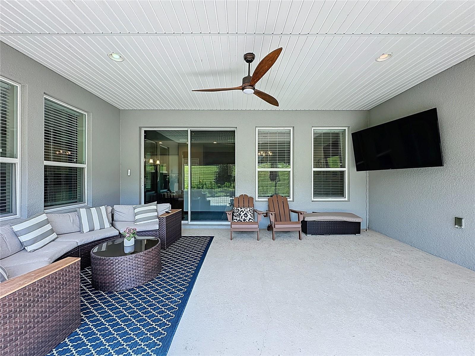 CASCADES OF GROVELAND (TRILOGY) - Residential