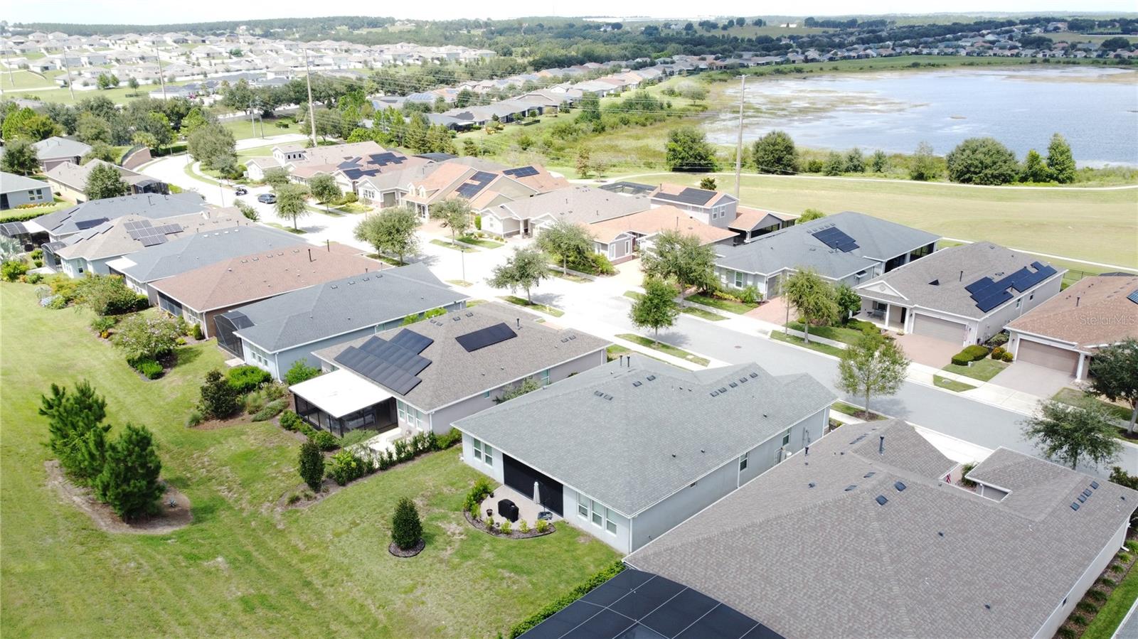 CASCADES OF GROVELAND (TRILOGY) - Residential