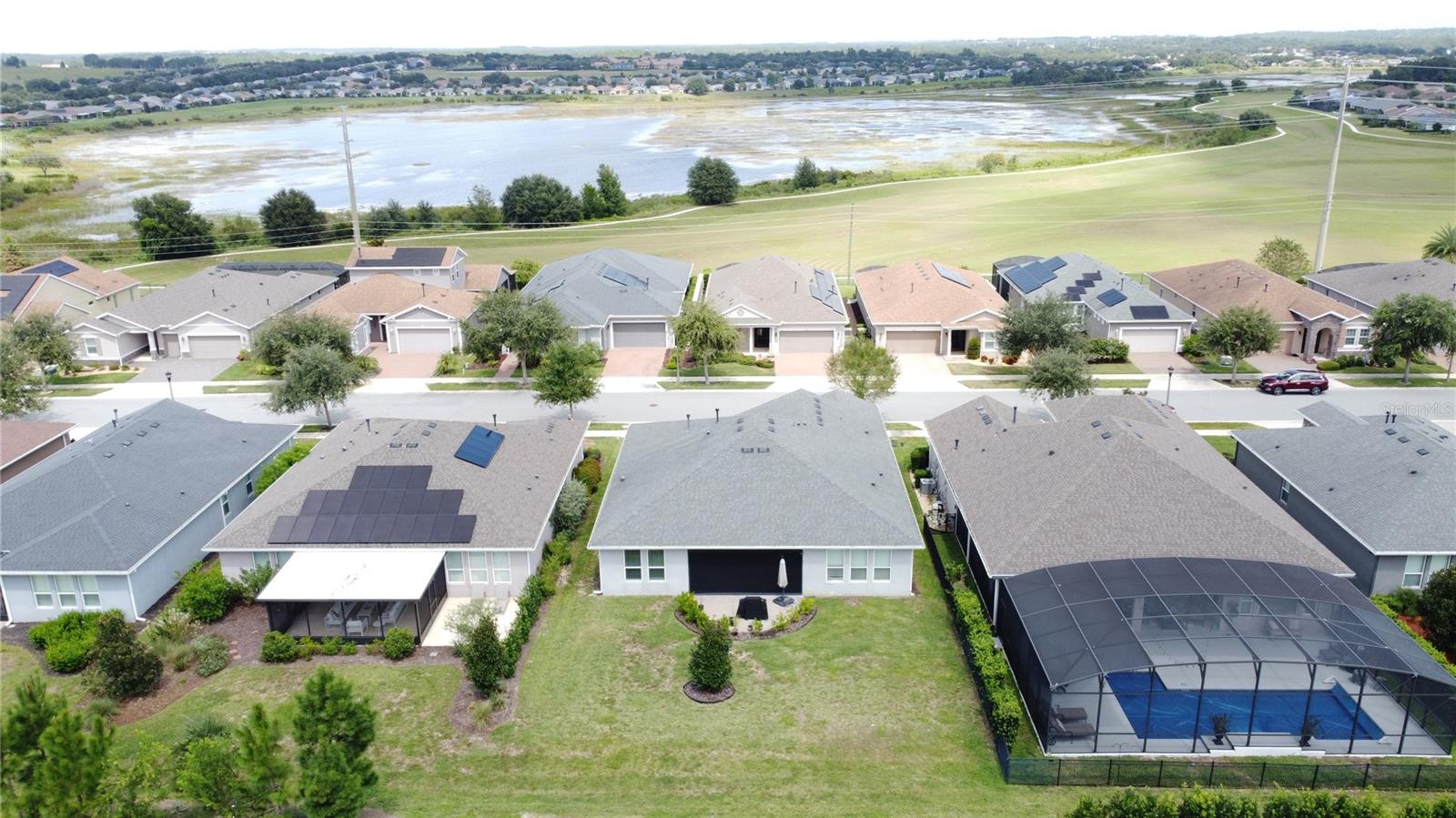 CASCADES OF GROVELAND (TRILOGY) - Residential