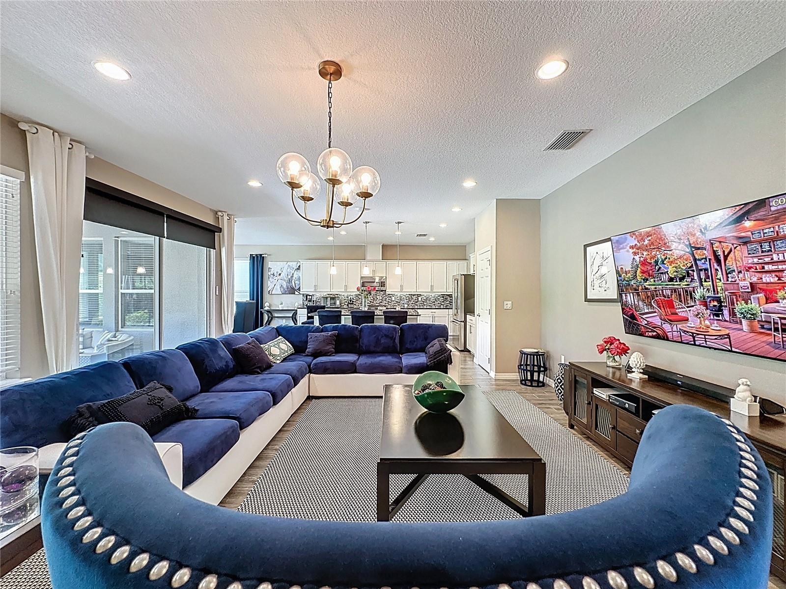 CASCADES OF GROVELAND (TRILOGY) - Residential
