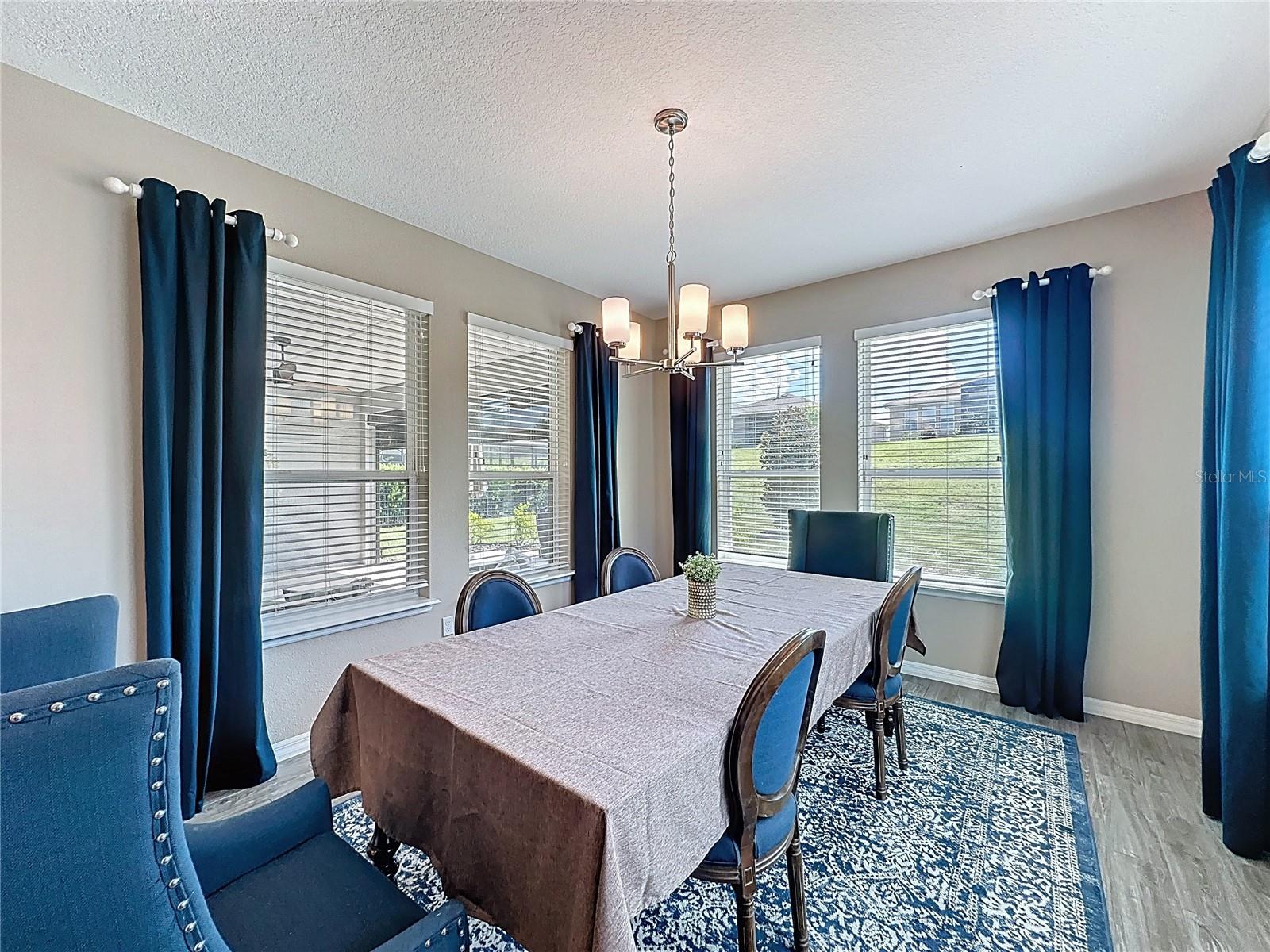 CASCADES OF GROVELAND (TRILOGY) - Residential