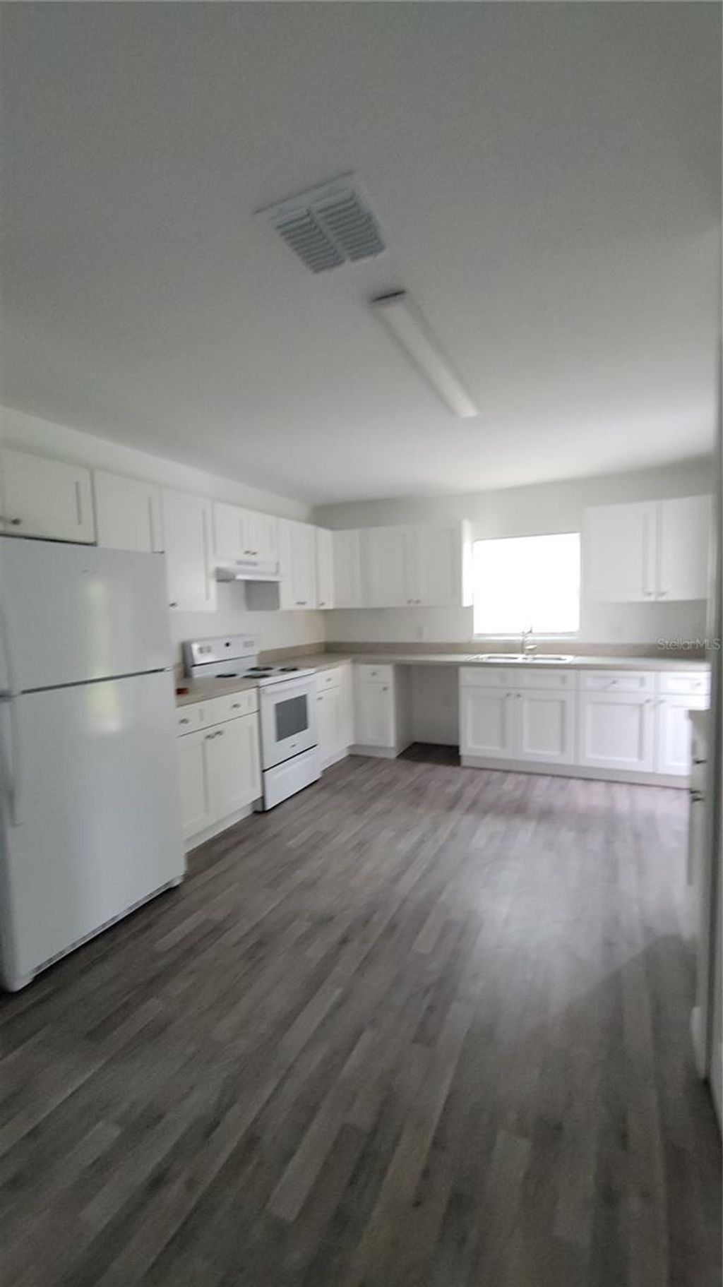 Photo of 1723 Tallahassee Drive, Daytona Beach, FL 32117 (MLS # V4946819)