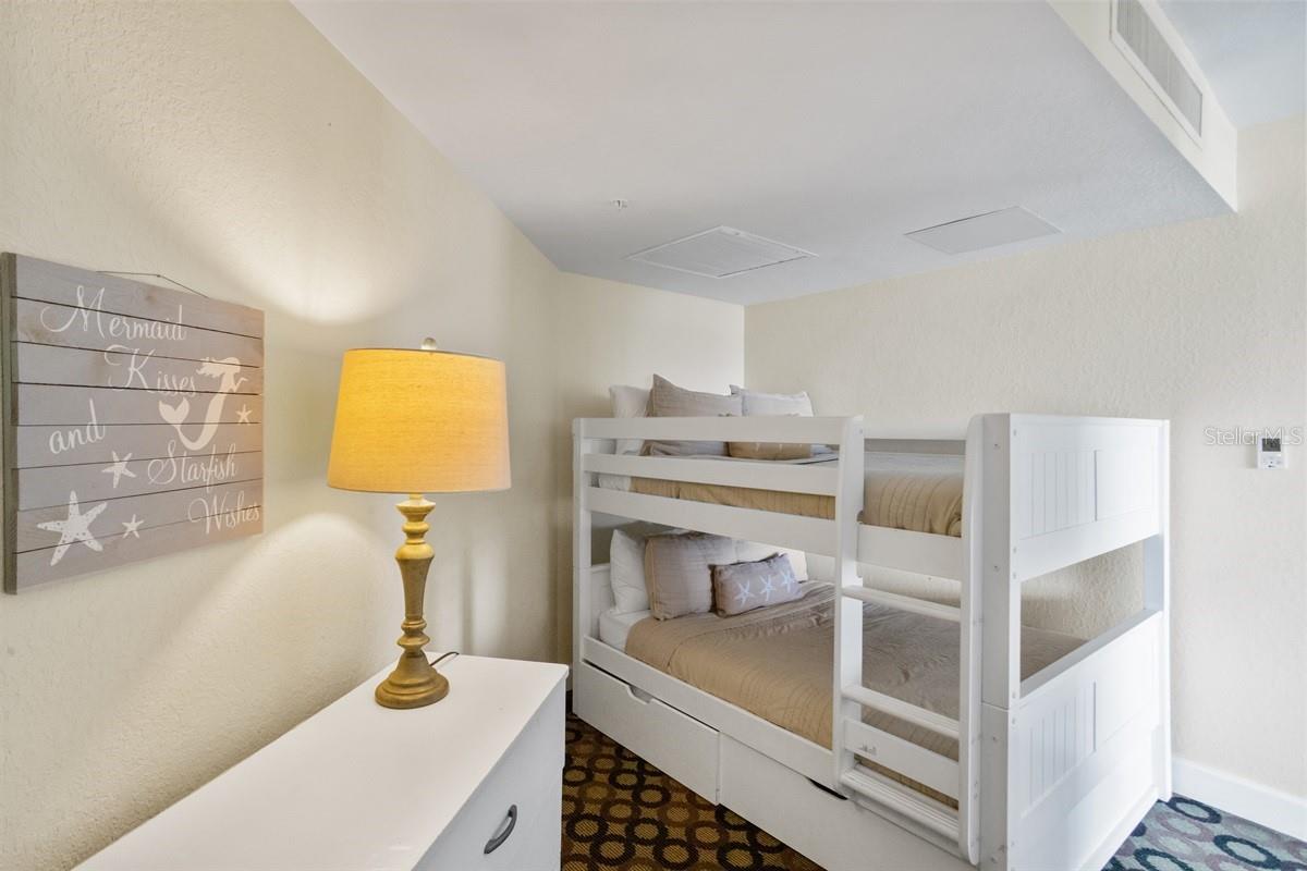 HARBOURSIDE AT MARKER 33 VACATION CONDO - Residential
