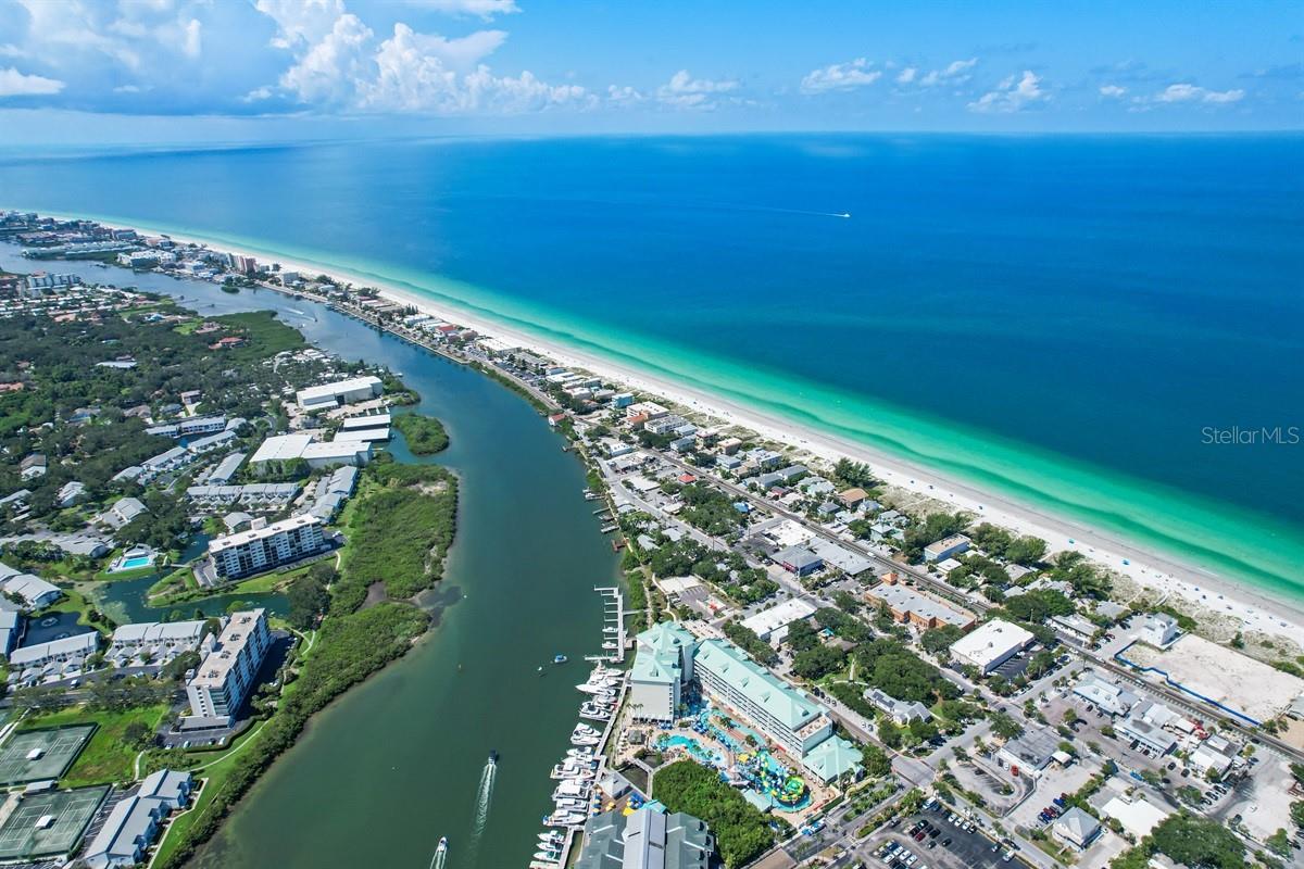 HARBOURSIDE AT MARKER 33 VACATION CONDO - Residential