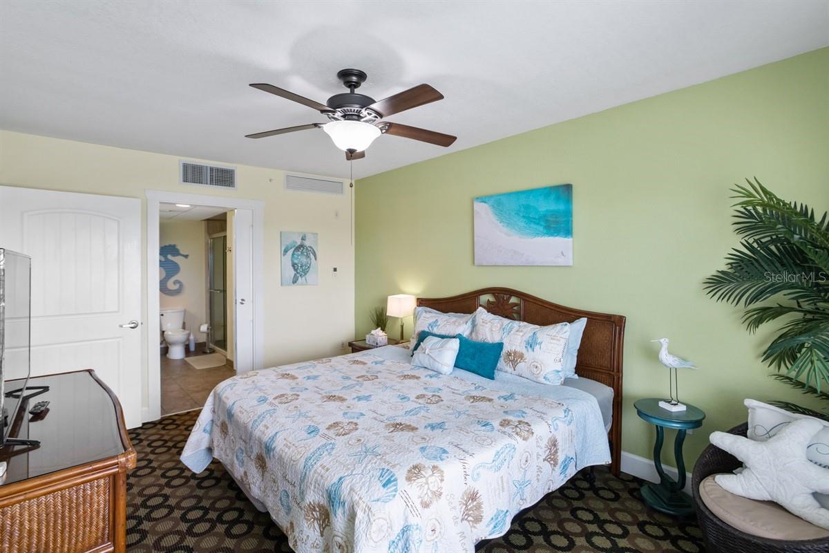 HARBOURSIDE AT MARKER 33 VACATION CONDO - Residential