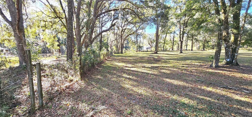 Photo of Tbd SE 36th Avenue, Ocala, FL 34480 (MLS # OM692062)