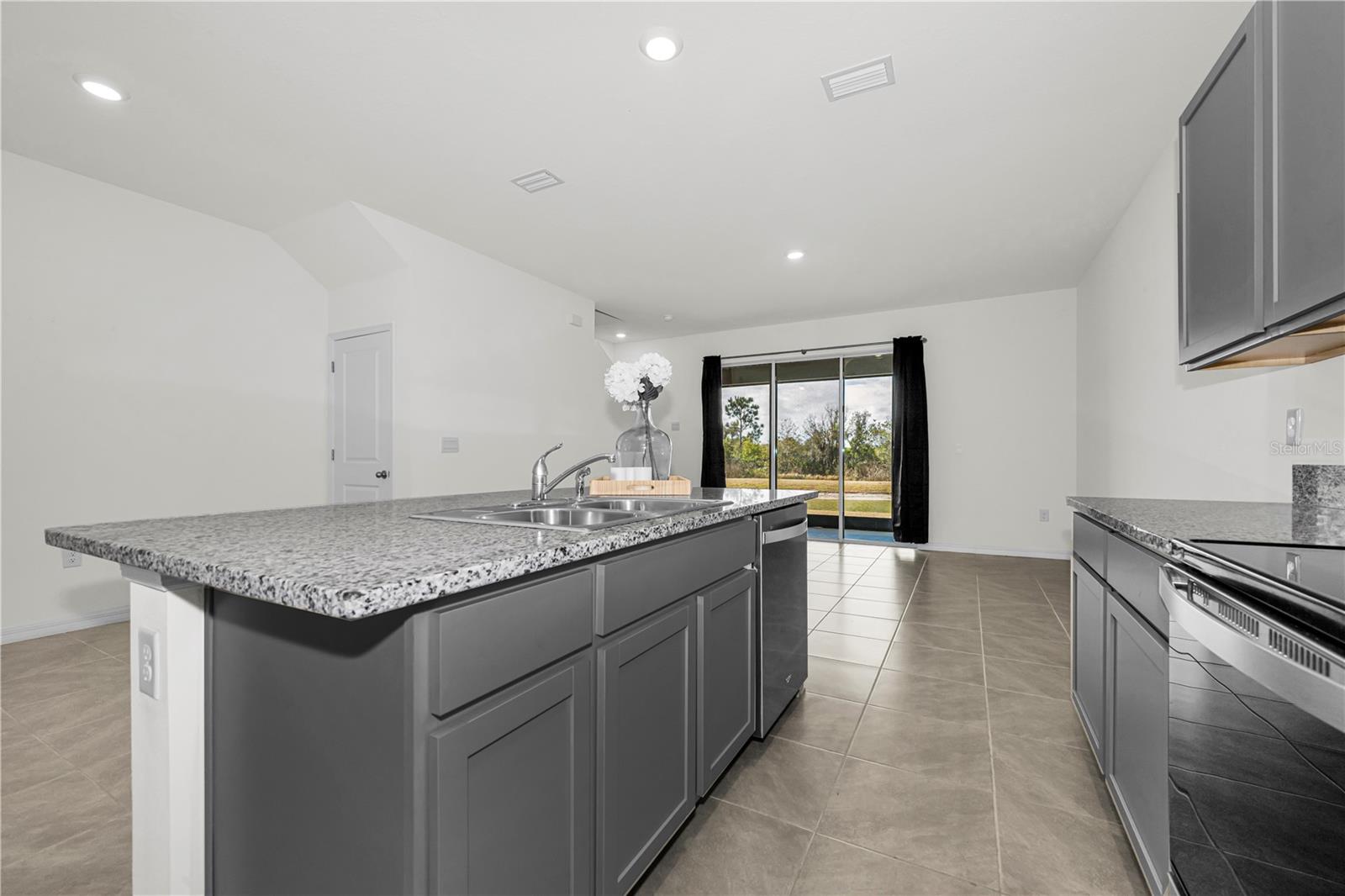 AVALON PARK WEST - Residential