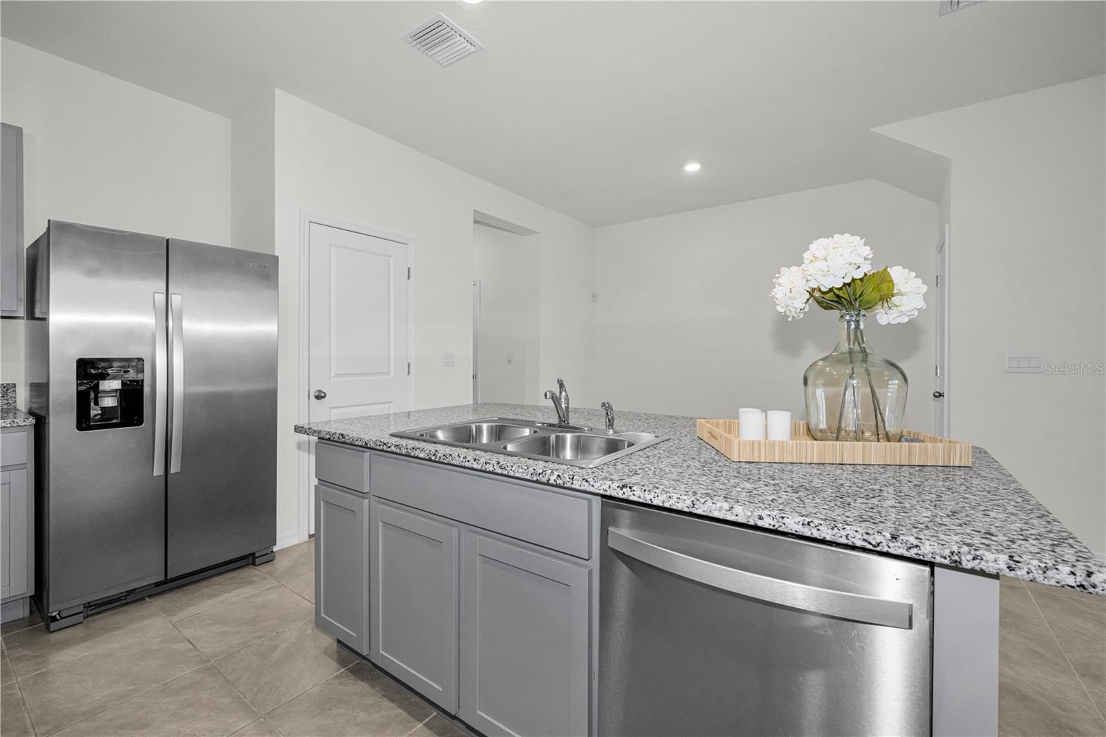 AVALON PARK WEST - Residential