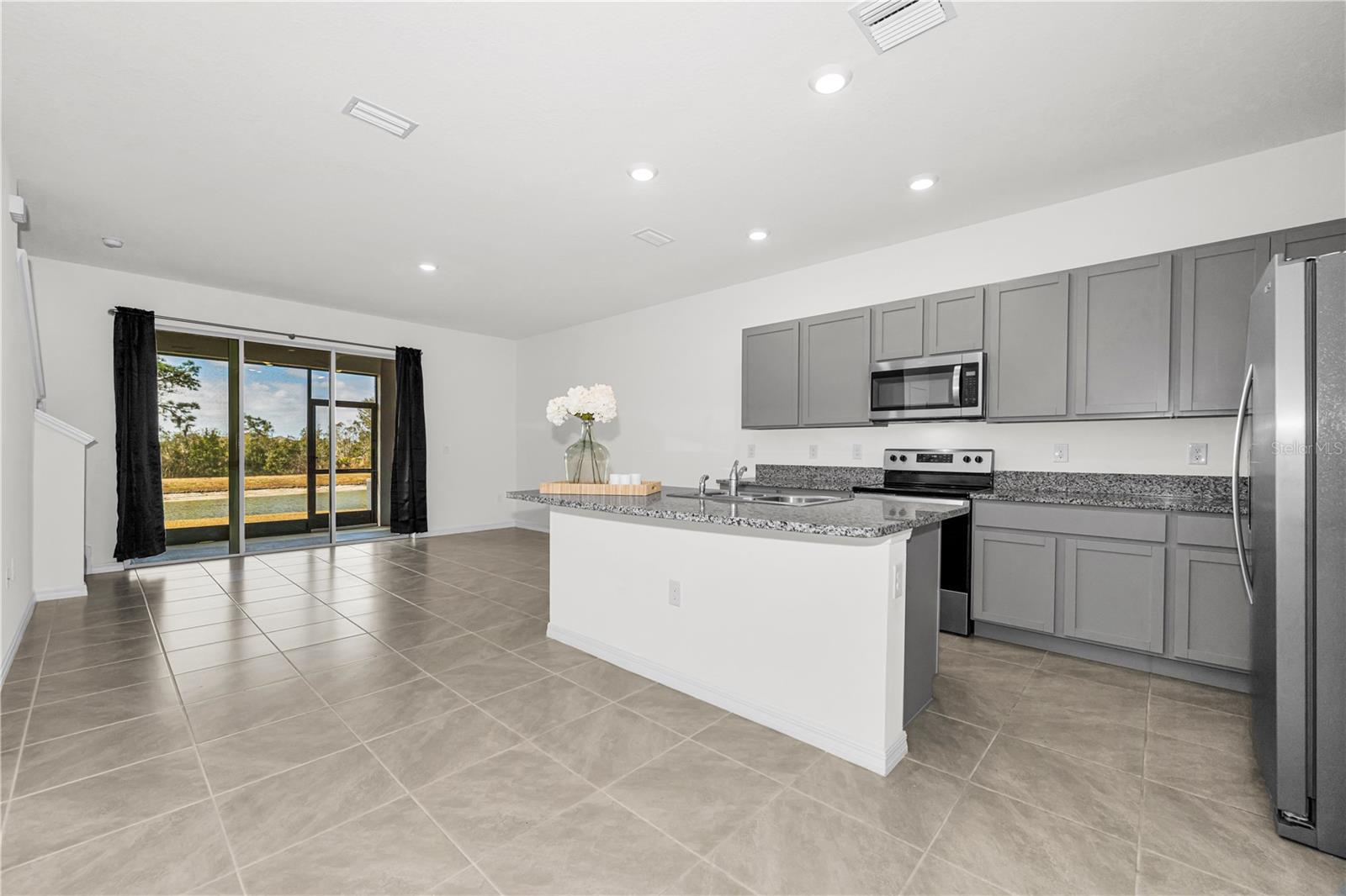 AVALON PARK WEST - Residential