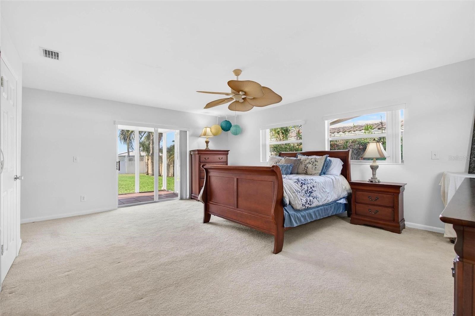 YACHT CLUB ESTATES - Residential