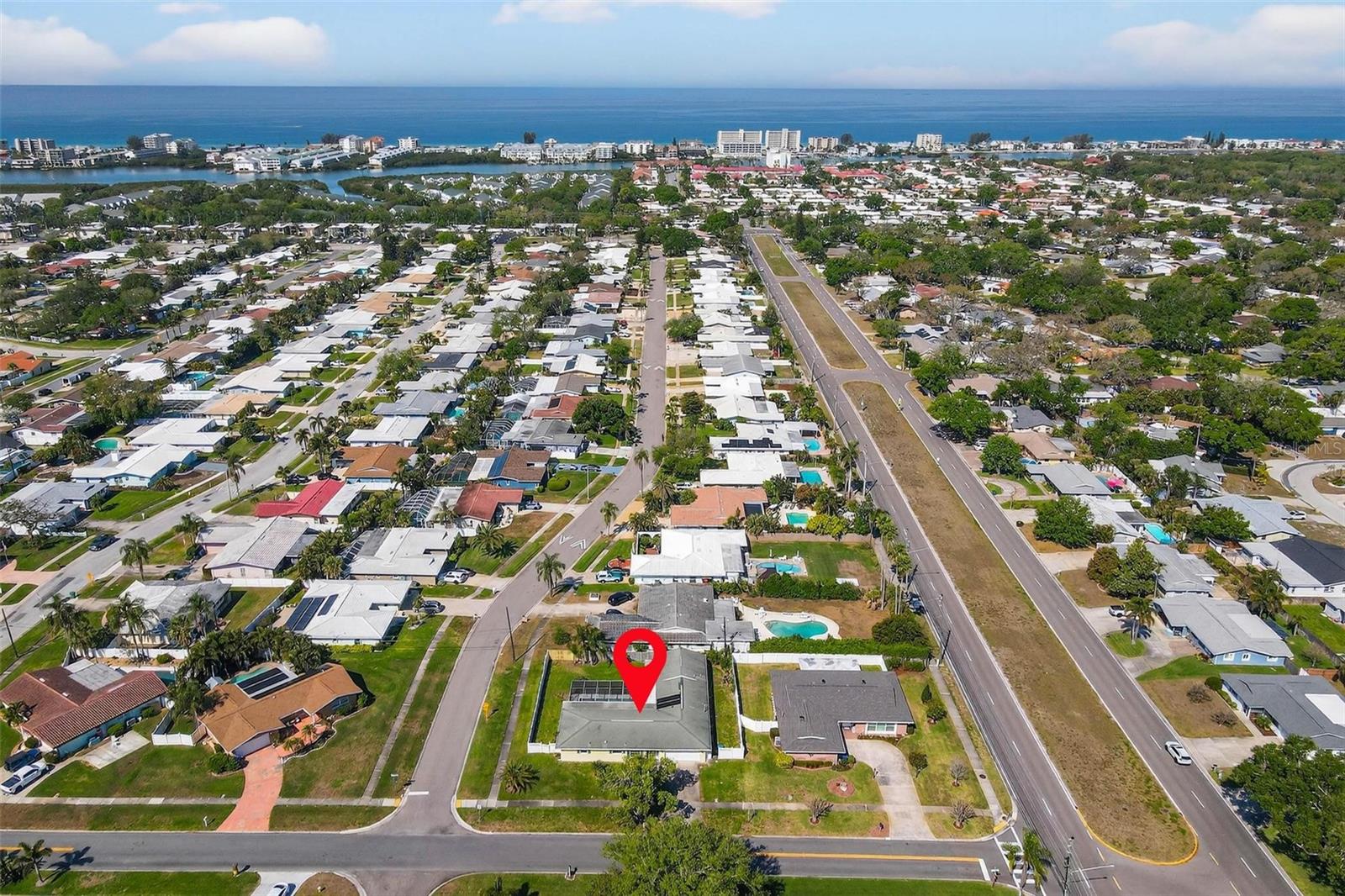 YACHT CLUB ESTATES - Residential