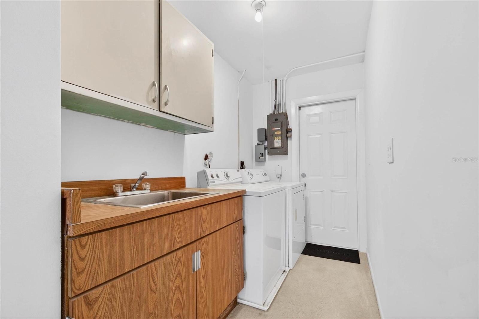 YACHT CLUB ESTATES - Residential