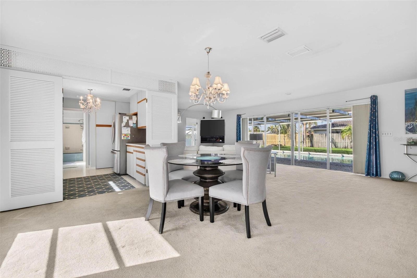 YACHT CLUB ESTATES - Residential