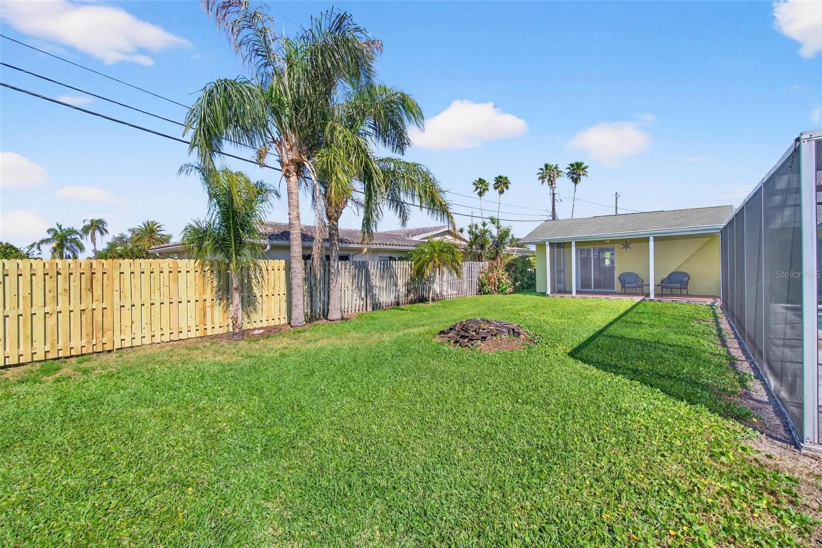 YACHT CLUB ESTATES - Residential