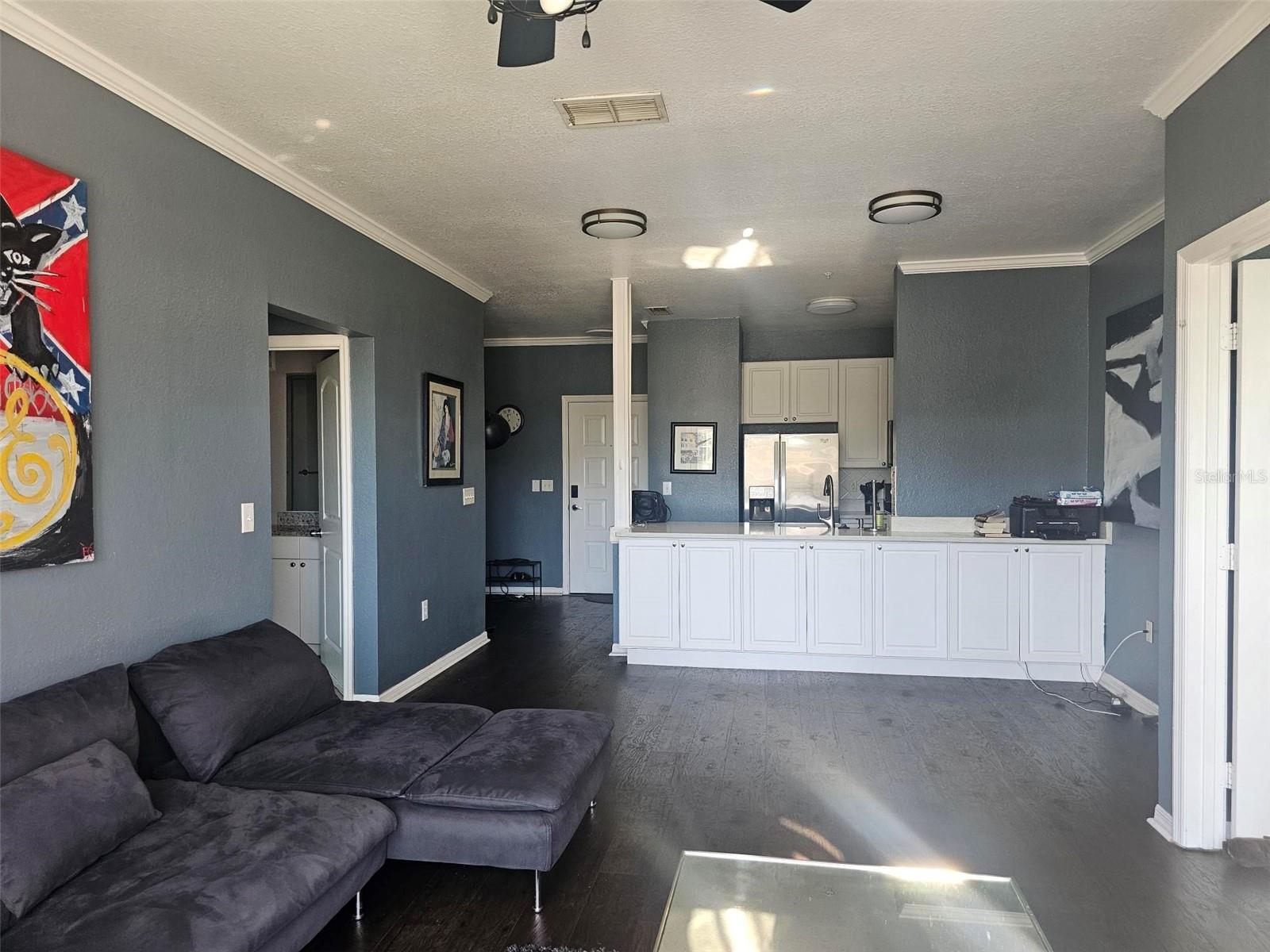 VILLA SONOMA AT INTERNATIONAL - Residential