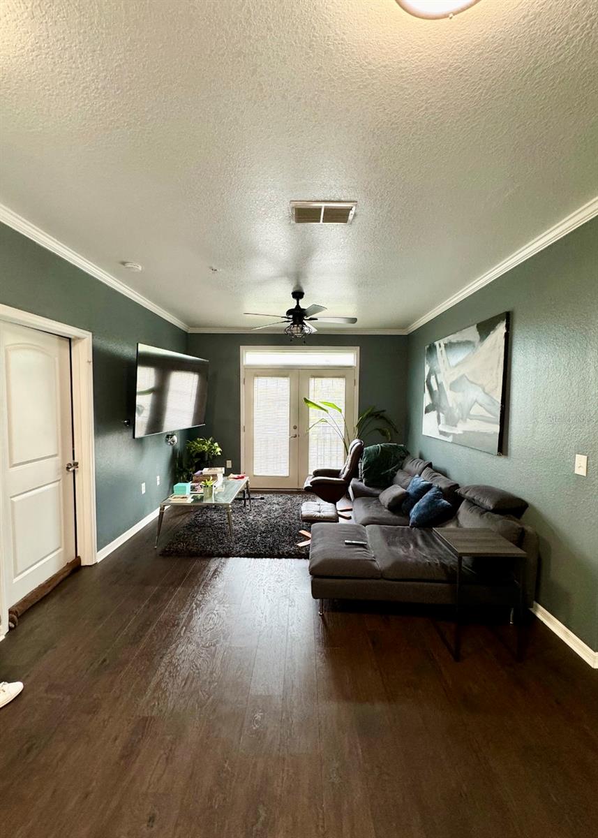 VILLA SONOMA AT INTERNATIONAL - Residential