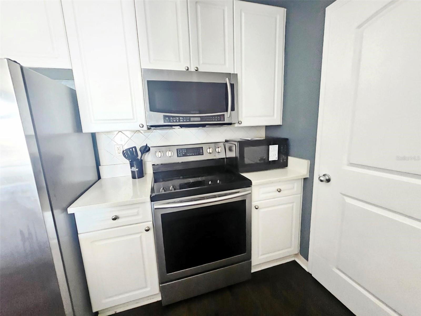 VILLA SONOMA AT INTERNATIONAL - Residential