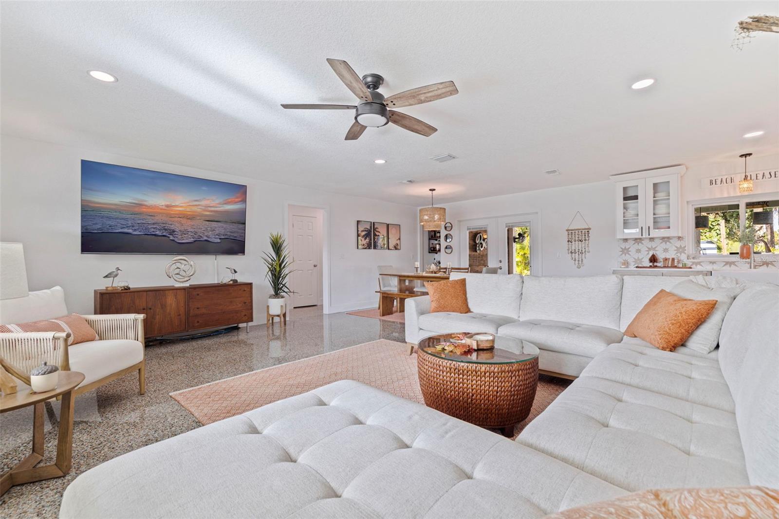 ST PETERSBURG BEACH NORTH UNIT 7 - Residential