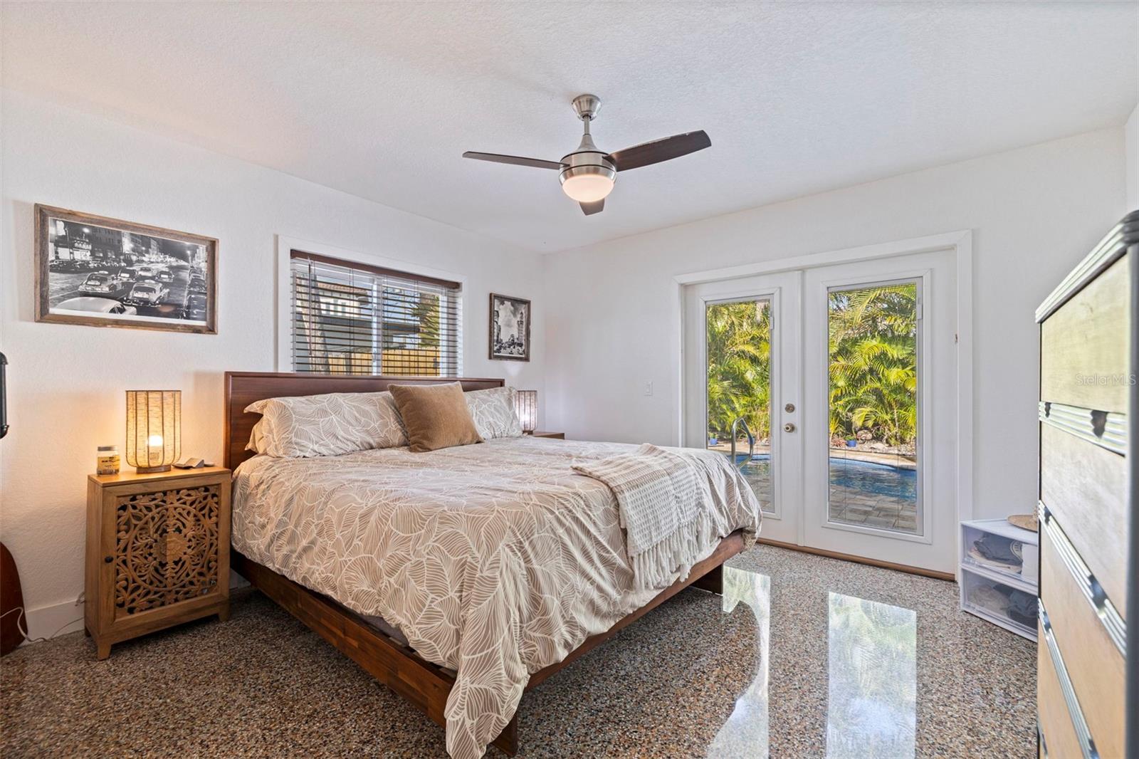 ST PETERSBURG BEACH NORTH UNIT 7 - Residential