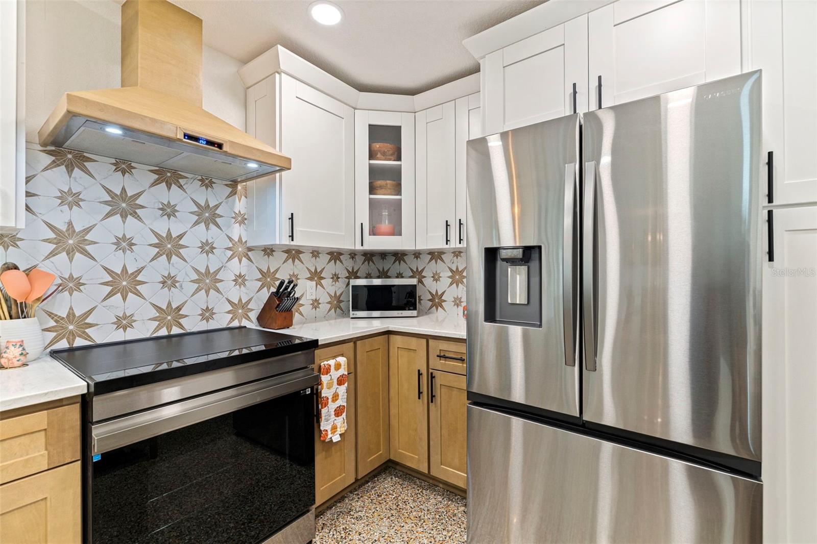 ST PETERSBURG BEACH NORTH UNIT 7 - Residential