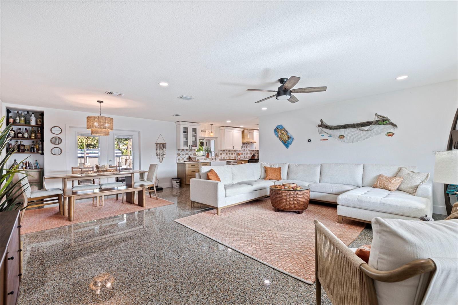 ST PETERSBURG BEACH NORTH UNIT 7 - Residential