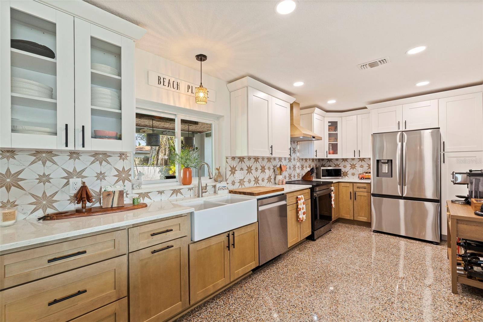 ST PETERSBURG BEACH NORTH UNIT 7 - Residential