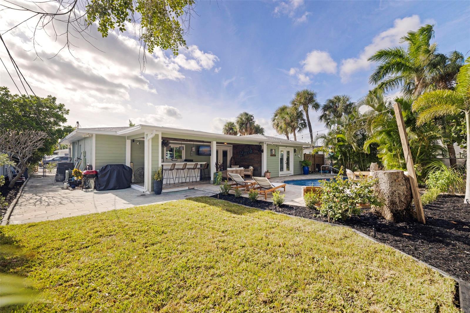 ST PETERSBURG BEACH NORTH UNIT 7 - Residential