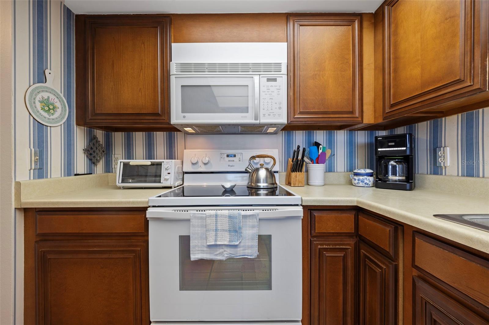 CONSTELLATION THE CONDO - Residential