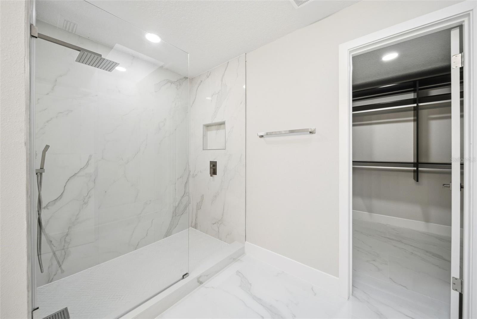 ORANGE TREE COUNTRY CLUB - Residential