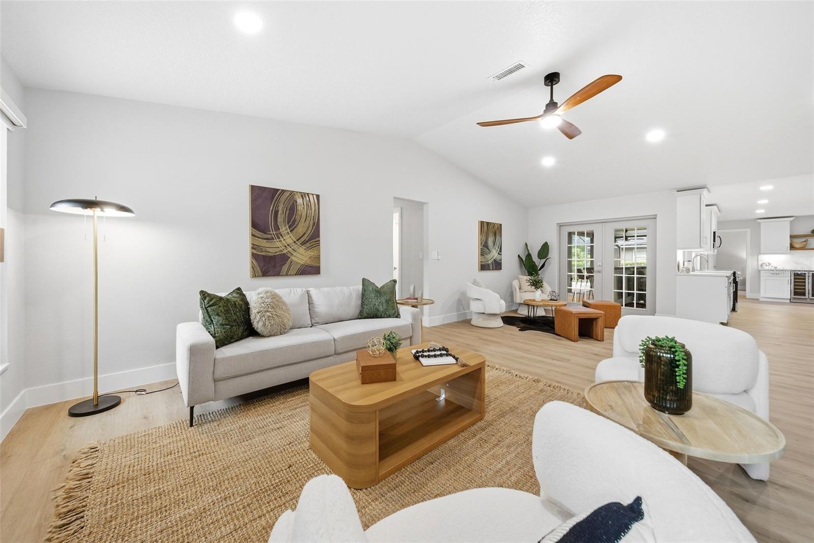 ORANGE TREE COUNTRY CLUB - Residential