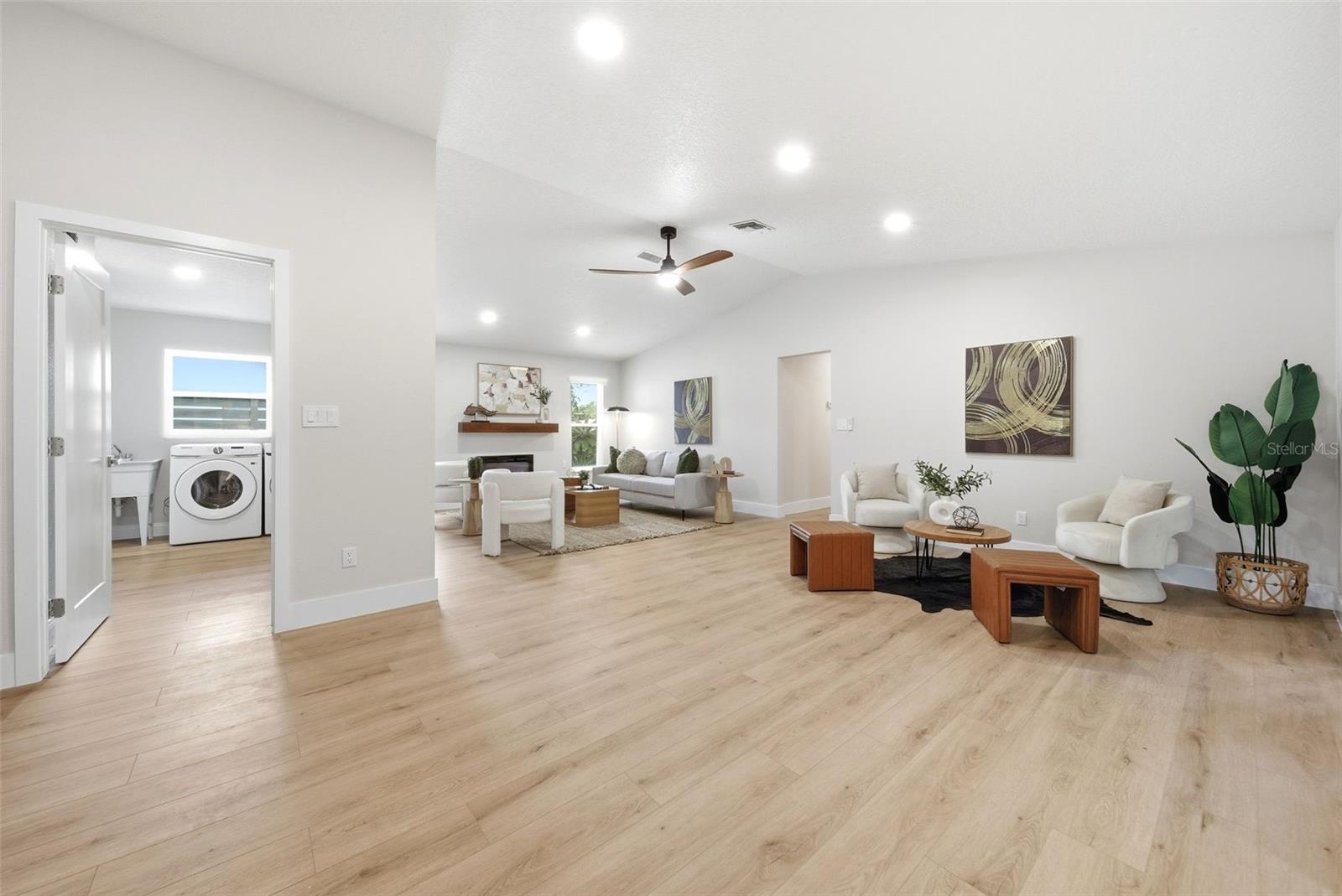 ORANGE TREE COUNTRY CLUB - Residential