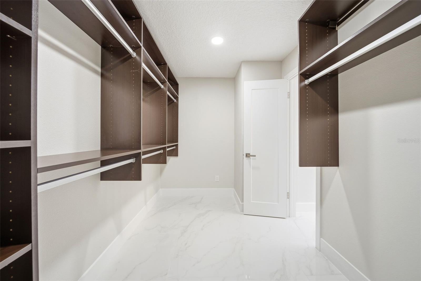 ORANGE TREE COUNTRY CLUB - Residential