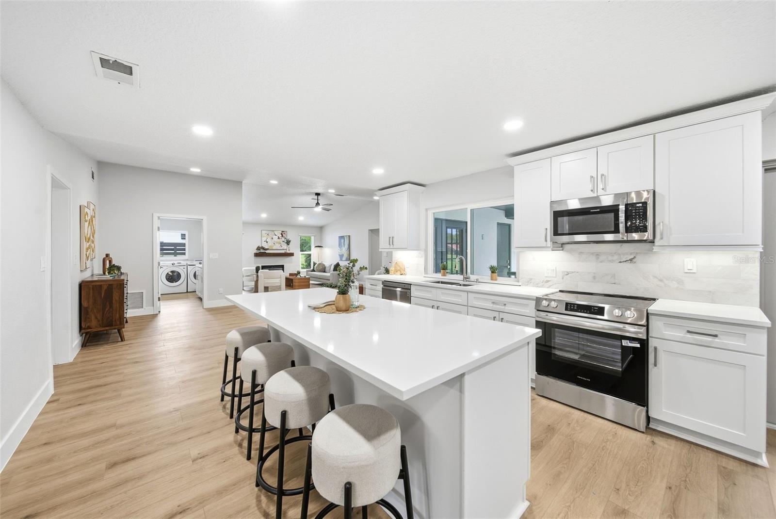 ORANGE TREE COUNTRY CLUB - Residential