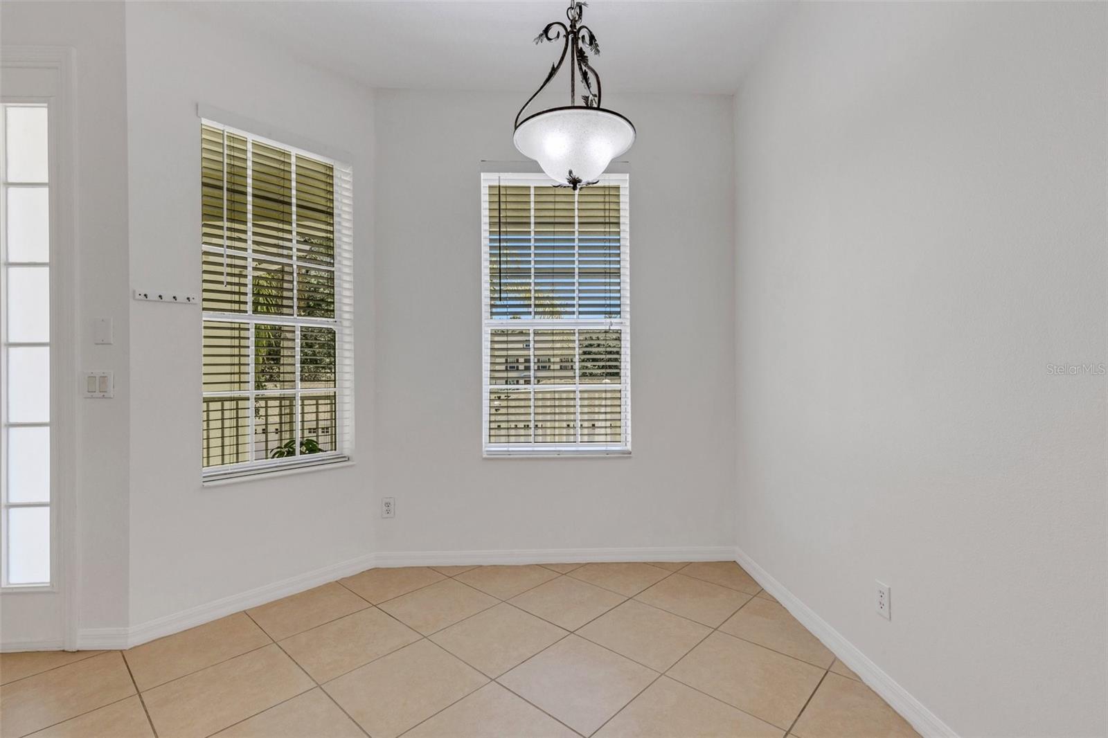 5633 KEY LARGO COURT B-08