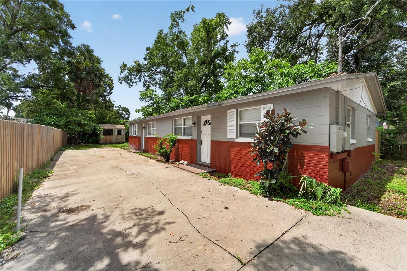 1703 E IDELL STREET - Photo 2