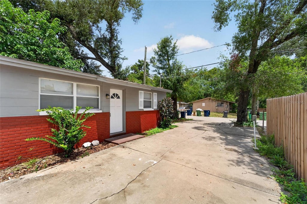 Photo of 1703 E Idell Street, Tampa, FL 33604 (MLS # TB8530309)