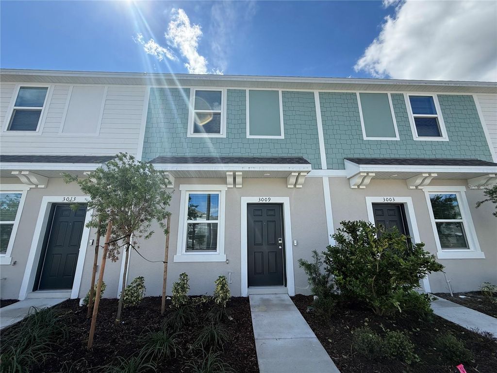 Photo of 3009 Skyline Loop, Kissimmee, FL 34758 (MLS # O6390292)