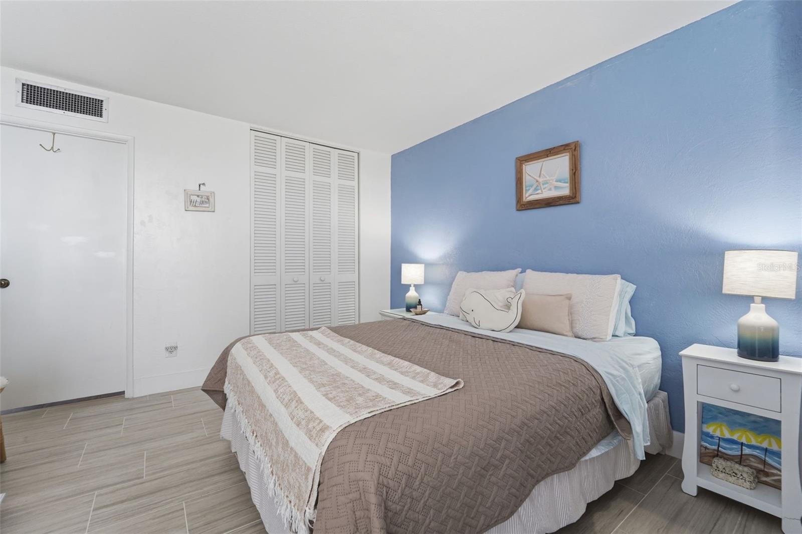 OCEAN 01 CONDO - Residential